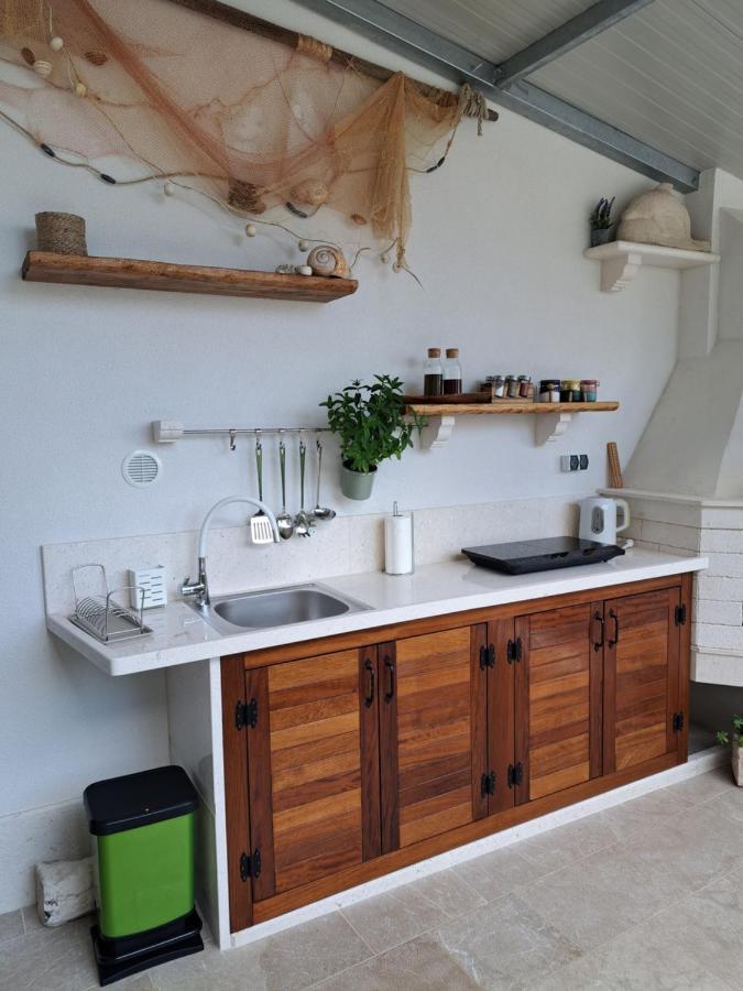 Apartman Dupin Dugi Rat Exterior foto